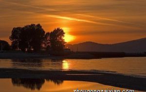 卧室的灯光为什么宜暗不宜明