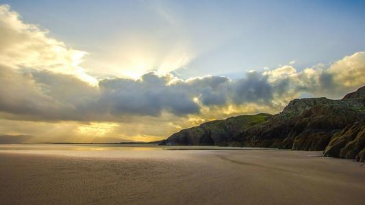 为什么不能摸死人的手 人死后不能摸死人手