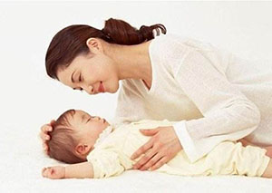 女人梦见抱别人的小孩是什么意思