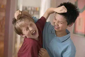 梦见打兄弟是什么意思