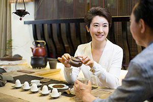 梦见自己和很久不见的老朋友谈心是什么意思