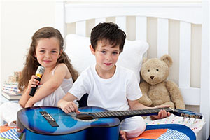 女人梦见哥哥或弟弟是什么意思