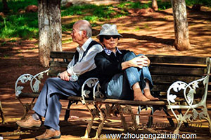 梦见已故的祖父带着农具去种地是什么意思