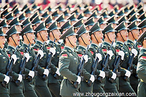 梦见军队朝我开来或立在原地是什么意思