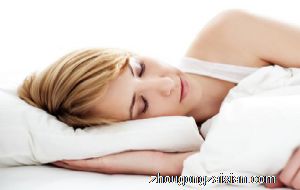 梦见和死人睡在一起是什么意思