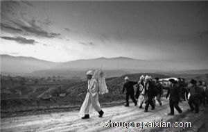 梦见出殡队伍是什么意思