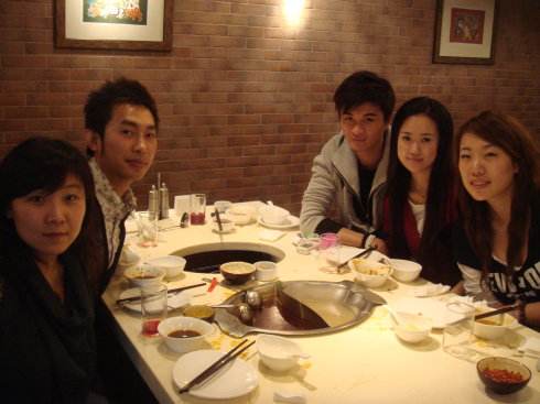 梦见和朋友一起吃喝是什么意思