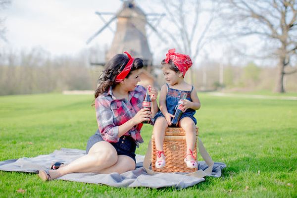 已婚女人梦见有男人和母亲一起散步是什么意思