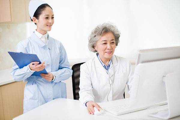 少女梦见和护士吵架是什么意思