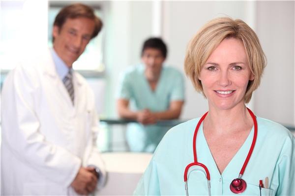 少女梦见有一群美貌的护士是什么意思