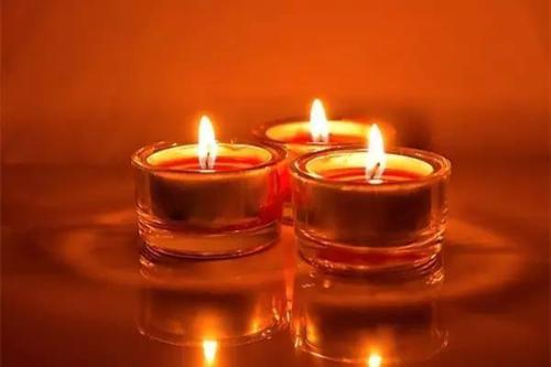 梦见死去的亲人是什么意思