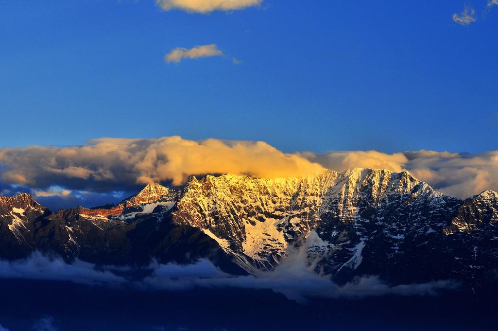 梦见儿子从山上掉下去或滑下是什么生意