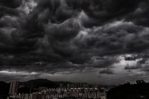 梦见乌云散去是什么意思