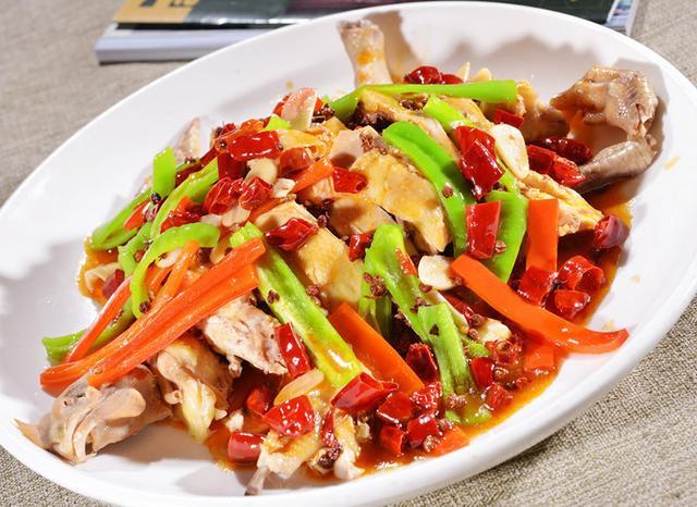 梦见好多好吃的菜肴是什么意思