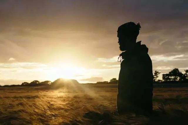 梦见坏人骚扰纠缠是什么意思