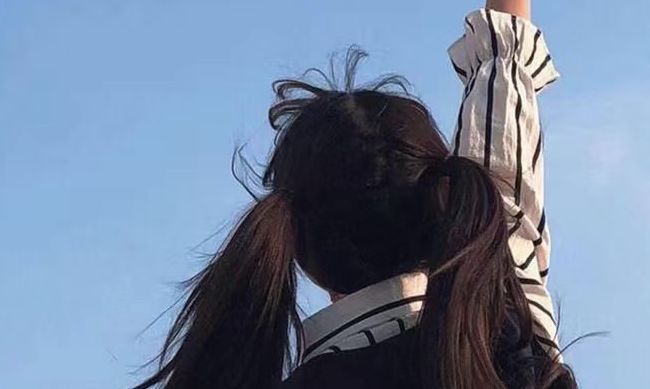 梦见女人脱掉衣服是什么意思