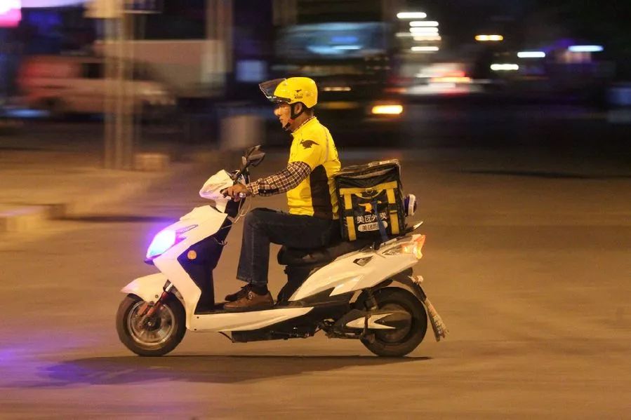 梦见辞职送外卖