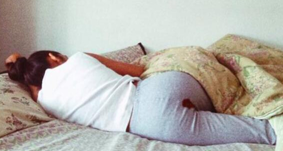 梦见月经来一身都是血是什么意思