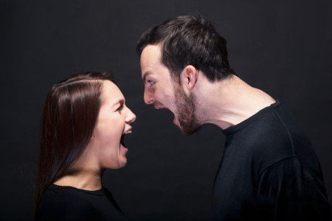 梦见跟有钱人吵架是什么意思